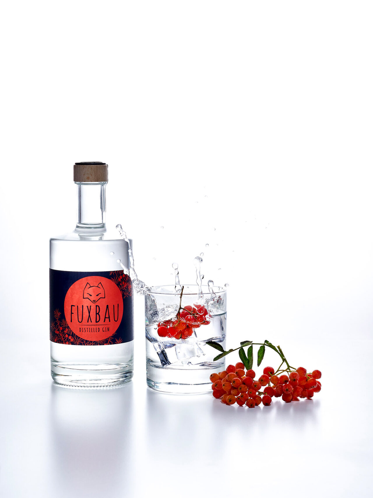 Destilled Gin mit Glas